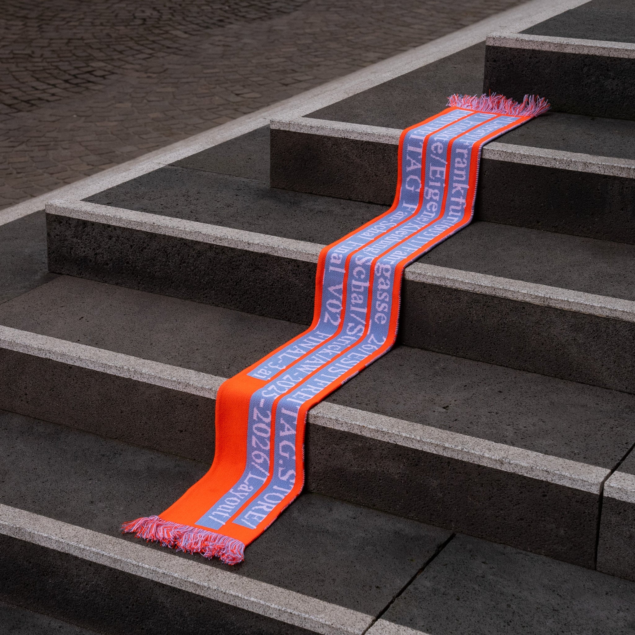 esistfreitag-Schal Blue Edition