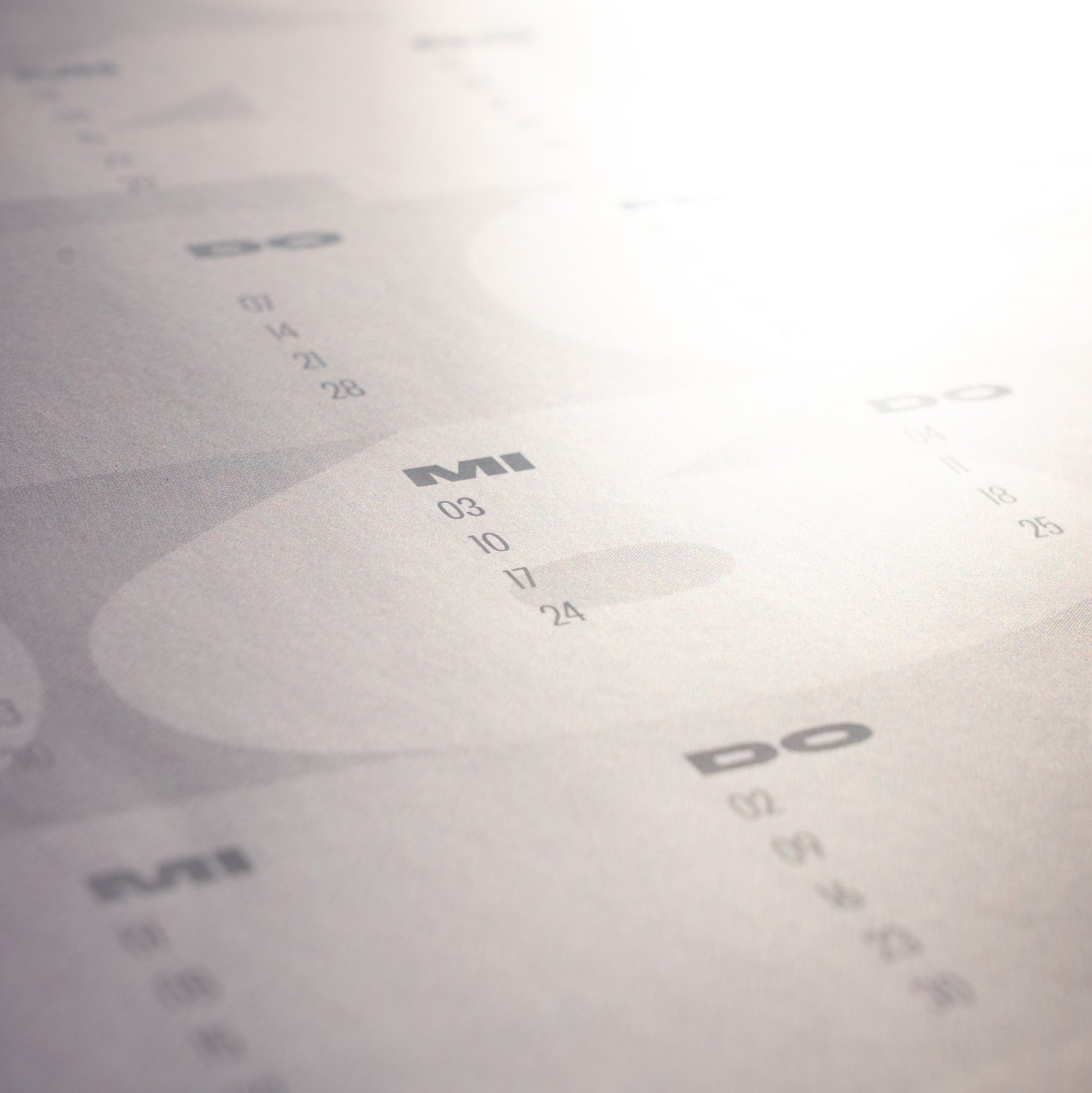 Design-Wandkalender 2026 Silber